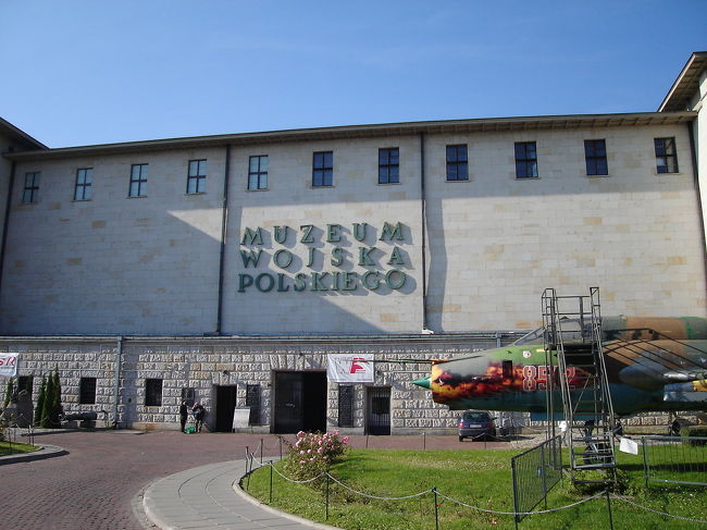 【軍事博物館】<br />軍事博物館正面