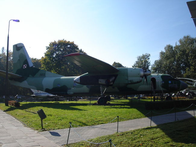 【軍事博物館】<br />こちらは名称を失念しましたが、輸送機らしいです。