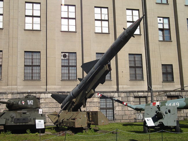 【軍事博物館】<br />ミサイルの皆様（1台ですが・・・・）