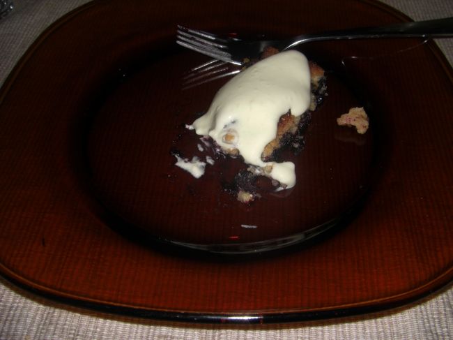 お魚料理ももう一品作ってくれました。そういえばアダモはお肉が食べられないんだった。<br /><br />それにしてもアダモ良く働きます。ヨーロッパの男の人って本当、家庭でも良く働きますよね。いいなぁ。<br />それに対してアジアの男の人ってさー、基本女の人に仕事を押し付けすぎだたと思うの。家庭でも仕事でも。という話で盛り上がって、この日は飲みすぎました。