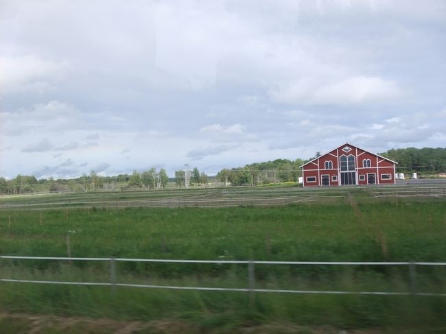 帰りもバスで45分くらい。<br />10分おきくらいに空港行きが出てるので、時間は気にしなくて大丈夫だと思います。