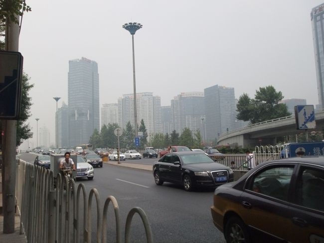 今日も時間があるので、バスで市内へ。