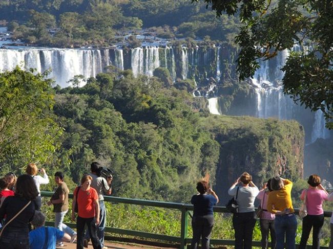 向こうはアルゼンチンです。