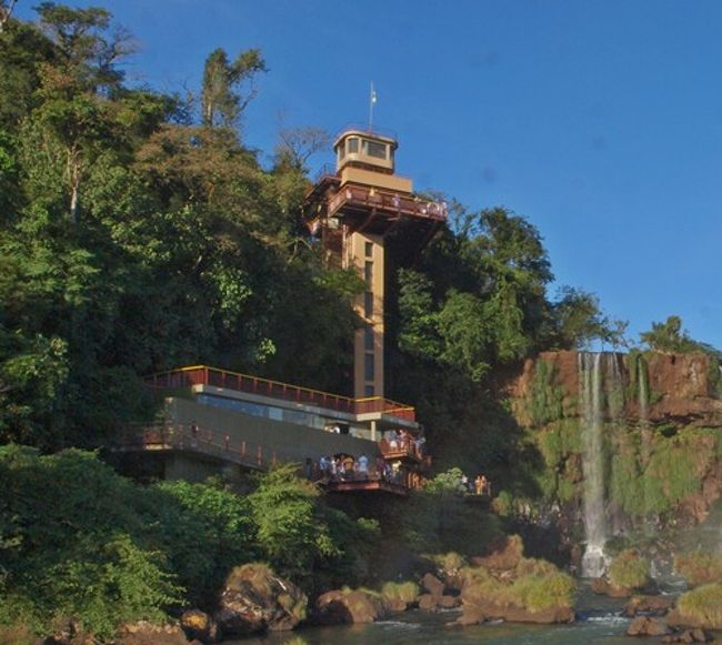 エレベーター付き展望台です。