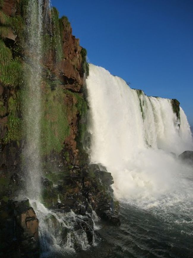 まずは地上から滝を観賞(^_^)v