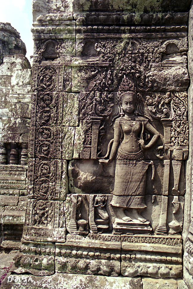 アンコールトム・クメール美術の粋を極めたバイヨン寺院~カンボジアの旅1992(その4)