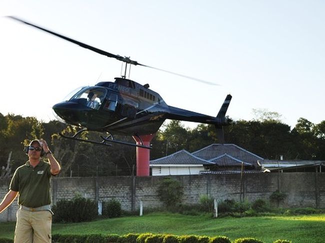 私達の前に二組が待っていて、その次のヘリに乗れました。