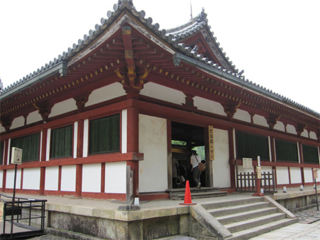 大仏殿入口。<br />