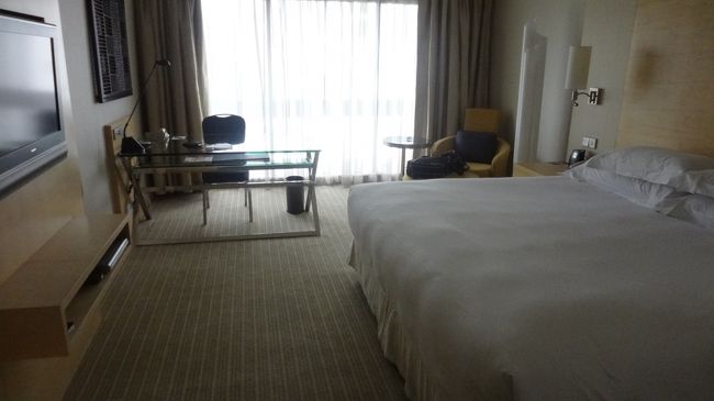 ヒルトンシンガポール部屋風景。<br /><br />ゴールド会員でエグゼクティブへアップグレードです。