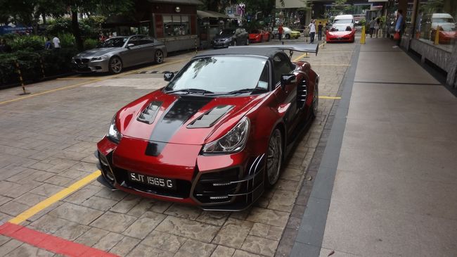 この車なに？<br /><br /><br />誰か知ってる人教えて！！