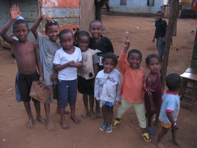 ドライバーの子供とそのお友達。