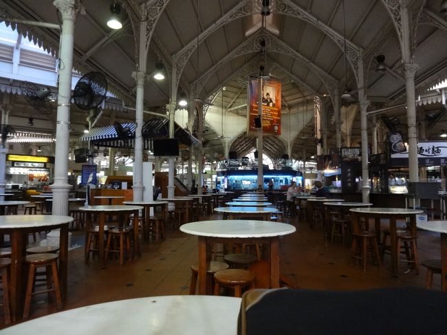 ラオパサフードコート<br /><br /><br />ここはサテが有名ですね