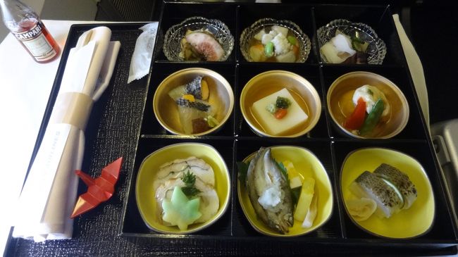 機内食２<br /><br />和食にしました。<br />男はだまって和食（誰かのブログの名言）