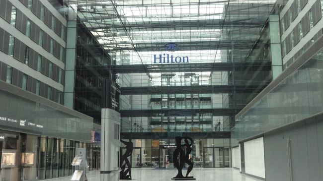 フランクフルト隣接ヒルトン<br /><br />出来たばっかの感じ