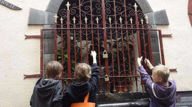 出た！！！<br /><br />小便少女。まぢでリアルなんでちょっと引くかも(>_<)