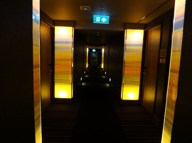 部屋へ向かう途中の通路