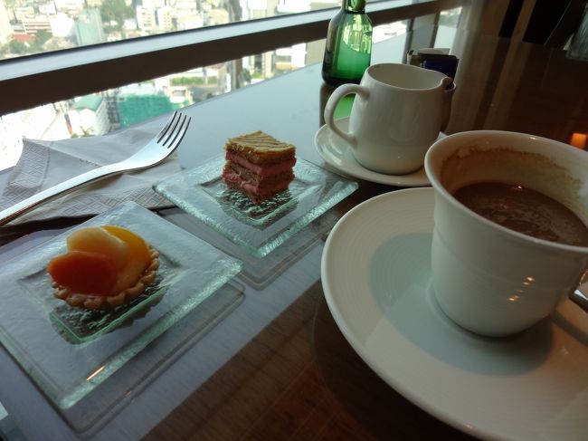 エグゼラウンジでのアフタヌーンティー３