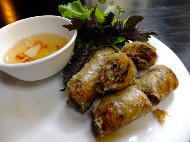 そして、ハノイに来てからハマっている<br /><br />　揚げ春巻き！