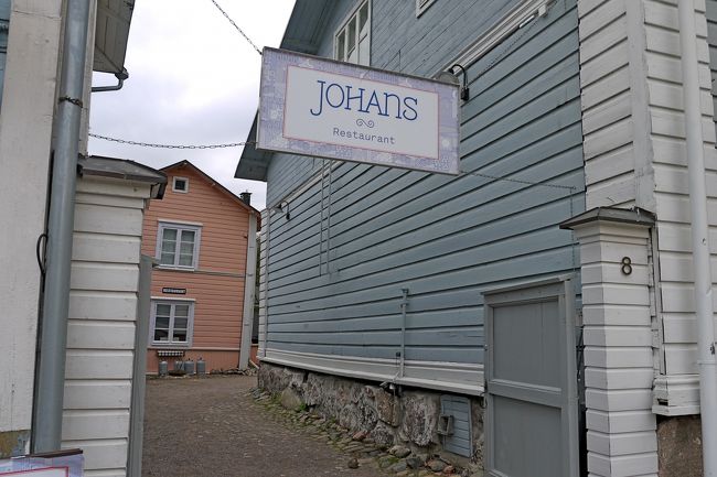 レストランの入り口