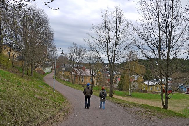 このあたりは町の端，ぐるっとまわる