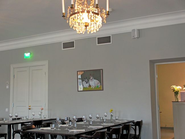 部屋は落ち着いた雰囲気