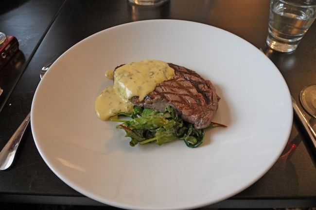 ステーキ　24.2ユーロ　これはわたしだけ