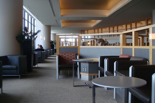 たまにはアメリカン航空のラウンジ<br /><br />アドミナルClubです。<br /><br />ＪＡＬの方がいいかな