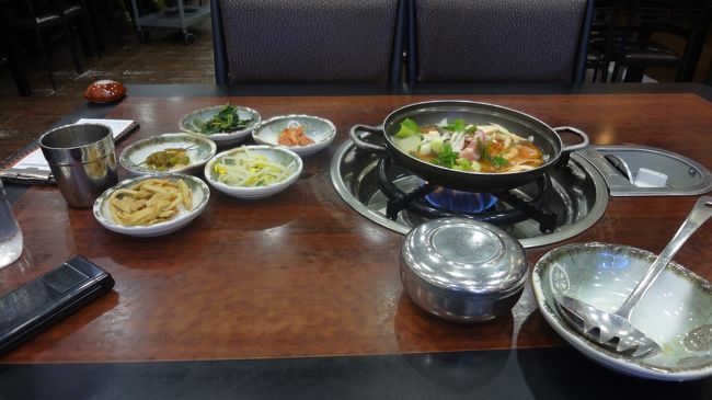 帰りの金浦空港のフードコート<br /><br />やっぱり微妙(>_<)