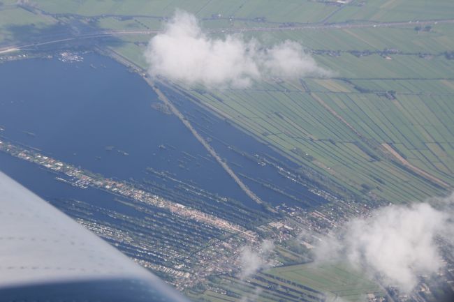 眼下に不思議な地形が広がっています。