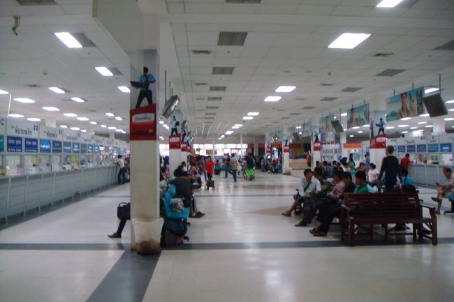 バンコク南バスターミナル<br /><br />サーイタイＢＵＳターミナルなんですが・・・<br />タクシーの運ちゃんに発音が通じなくて苦労しました。<br /><br /><br />誰か正しい発音教えて！<br />