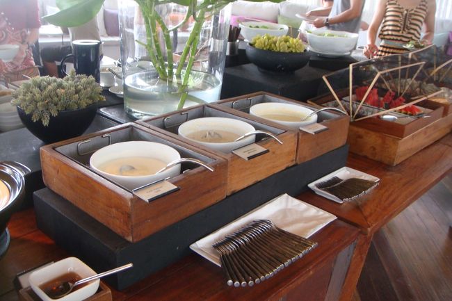 朝食風景１<br /><br /><br />味は○