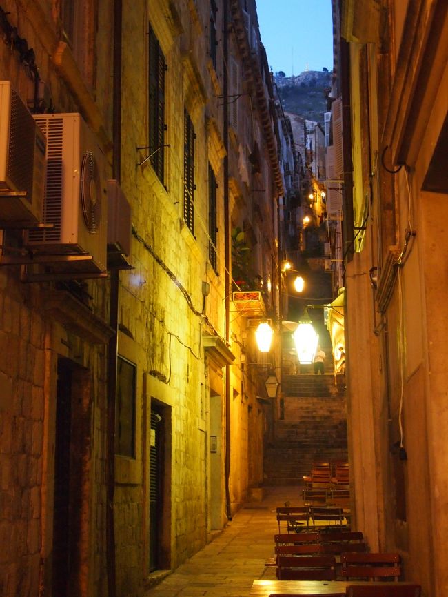 情緒溢れる小路