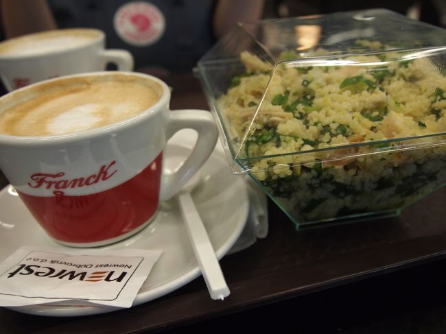 出発までの間にランチとして<br />クスクスをいただきました☆<br /><br />ここからストックホルムに向かいます〜