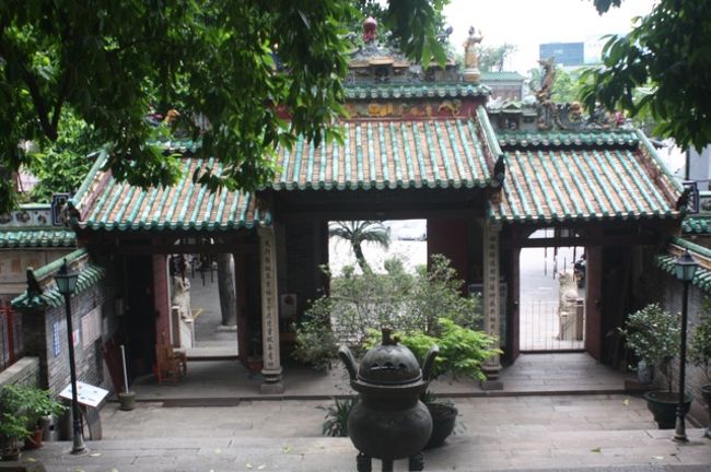 なんだかさびれた感じの廟なのは、入場料が有料だからかな。