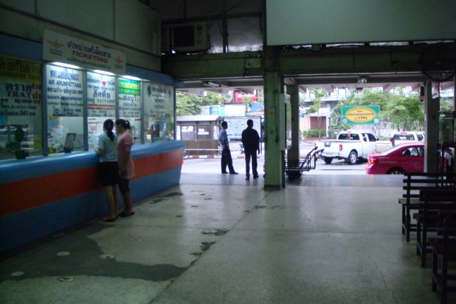 バンコク　エマカイＢＵＳターミナル<br /><br /><br />ここからパタヤへ向かいます<br /><br />確か５０Ｂ<br />　<br />約2時間ぐらい