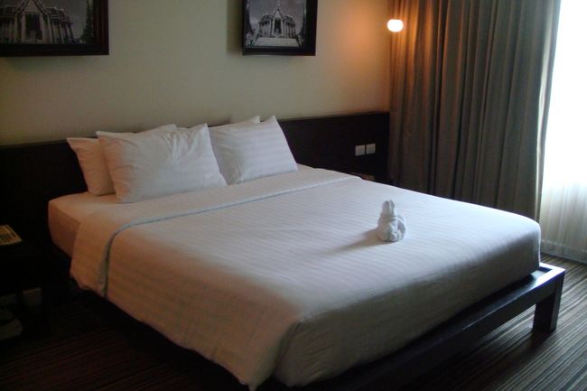 バンコクで宿泊したホテル<br /><br />Ｓ１５ホテル<br /><br />なんで、ここかって？？<br /><br />そりゃー言えません(>_<)<br />