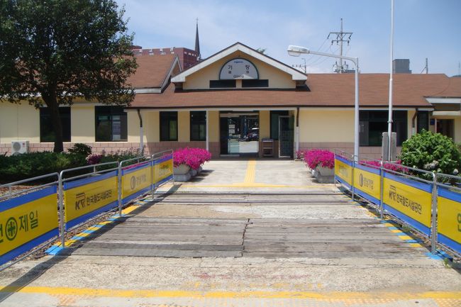 目的地に到着<br /><br />機張駅です♪<br /><br />もうわかったかな(^^ゞ<br />