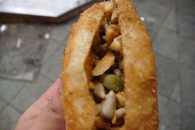 プサン式ホットク<br /><br /><br />これは旨い！！<br /><br /><br />くせになるー。<br /><br /><br />これを食べるためにバカな私はまた来るだろう（笑）