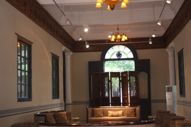 館内は立ち入り禁止ですが、当時の雰囲気が残っています。