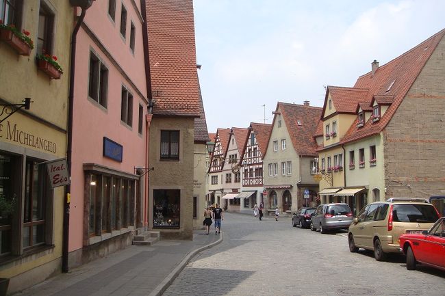 ローテンブルグ街並み１<br /><br />最初からいい感じす。<br /><br />こりゃー期待できる♪