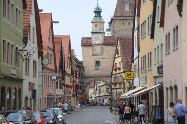 ローテンブルグ街並み２<br /><br /><br />まじでかわいい街って感じ♪<br /><br /><br />ここに老後は住みたい街候補?１