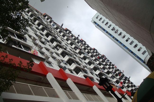 近くのチャイナタウンのマンション<br /><br /><br />中国らしい<br /><br /><br />最初見た人はその景観にびっくりすると思う