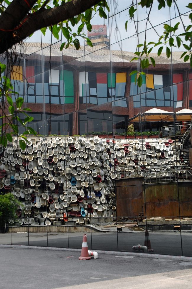 こちらは「便器」ですね。