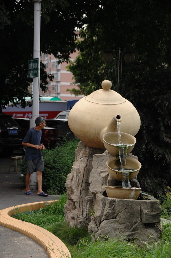 その水は、この急須で注がれているんです（ウソです！）