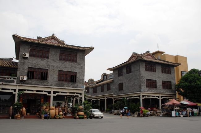 この建物のあるエリアが、陶瓷城エリアのようです。