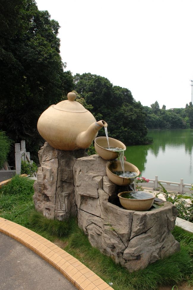 これらのモニュメントも、こうした芸術村が出来たお陰で登場したのでしょうね。