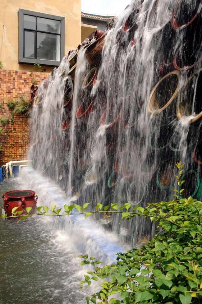 シャッター優先で1/25。<br /><br />止まった方が好きかも。