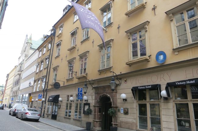 ビクトリーホテル<br /><br />2泊で朝食付き2万円位。agodaで予約したのですが、事前にホテルにメールして、レストランの予約とかお部屋にティーポットとカップ、スプーンを置いてくれるようにとかお願いしておきました。<br />きちんと対応してくれます。