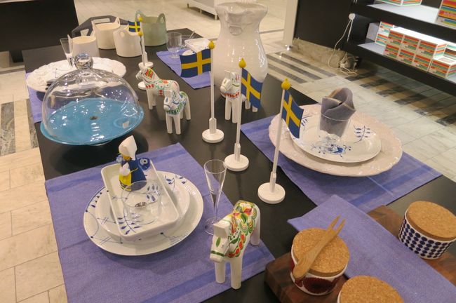 食器売り場<br /><br />スウェーデンなプレゼンテーション