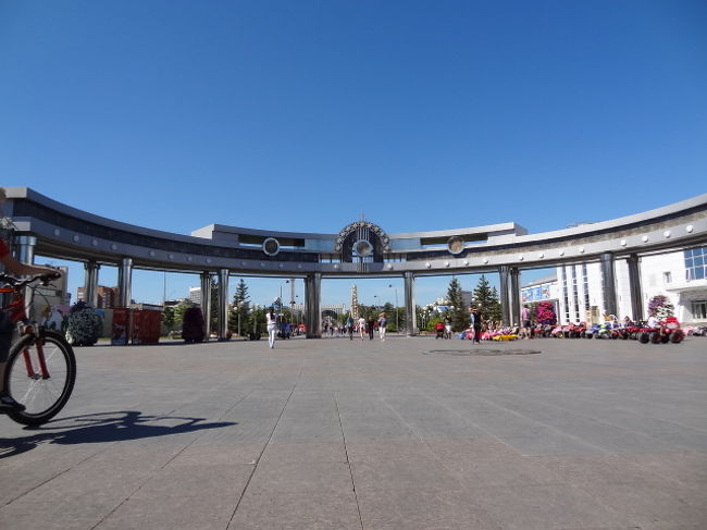 平日なんだけど、祝日？と思うぐらい<br />人が多かった。